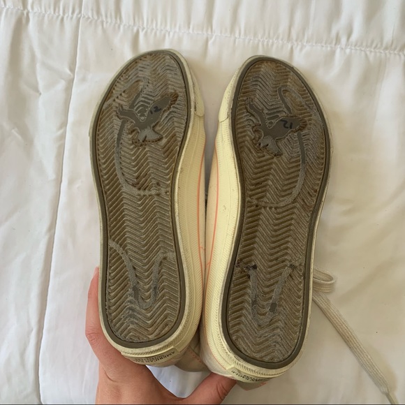 American Eagle Outfitters Beige W/ Pink Outline Converse Size 6 - Picture 7 of 9